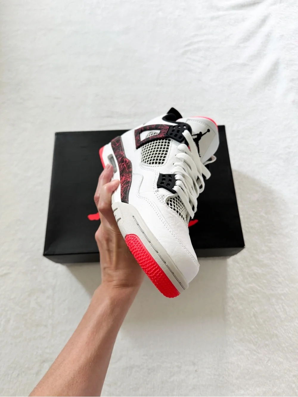 Jordan 4 Retro Pale Citron Bright Crimson White Black 2019 release size 8.5